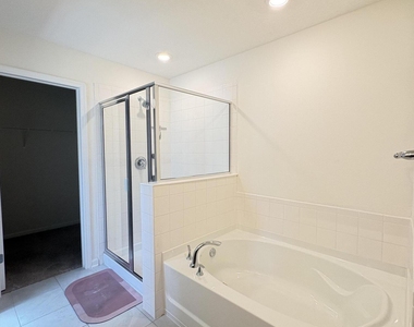 302 Rambling Brook Trail - Photo Thumbnail 18