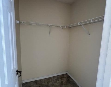 11170 Wandering Oaks Drive - Photo Thumbnail 9