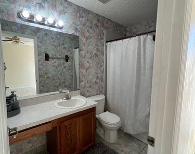 11170 Wandering Oaks Drive - Photo Thumbnail 10