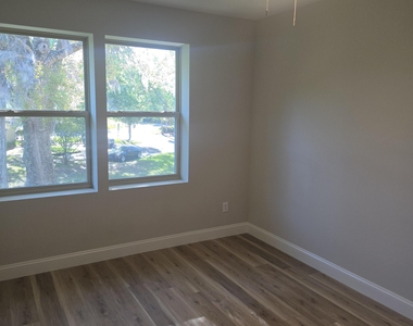 8205 Kensington Square - Photo Thumbnail 9