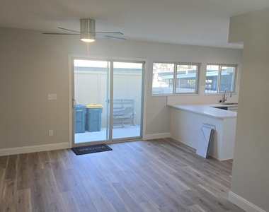 8205 Kensington Square - Photo Thumbnail 3