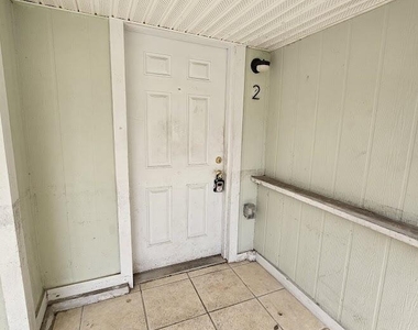 925 Phillips Street - Photo Thumbnail 10