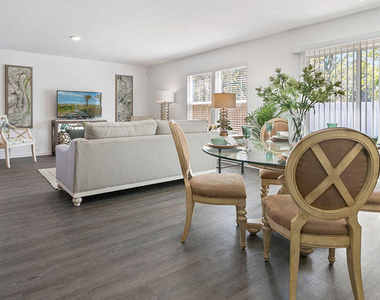 9108 Red Bird Lane - Photo Thumbnail 6