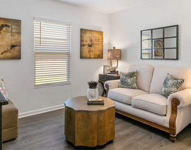 9108 Red Bird Lane - Photo Thumbnail 16