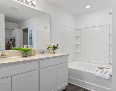 9108 Red Bird Lane - Photo Thumbnail 10