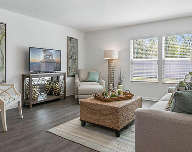 9108 Red Bird Lane - Photo Thumbnail 5