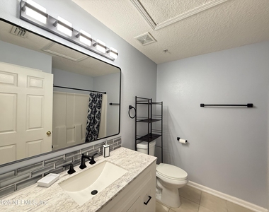 6105 Maggies Circle - Photo Thumbnail 9