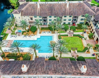 955 Registry Boulevard - Photo Thumbnail 13
