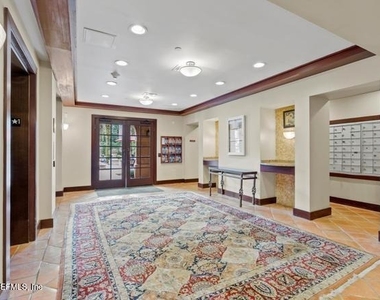 955 Registry Boulevard - Photo Thumbnail 11