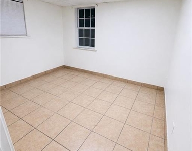 220 Sandy Springs Place - Photo Thumbnail 7