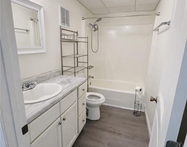 220 Sandy Springs Place - Photo Thumbnail 5