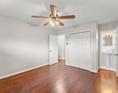 2352 Elmwood Circle Se - Photo Thumbnail 25