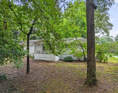 2352 Elmwood Circle Se - Photo Thumbnail 36