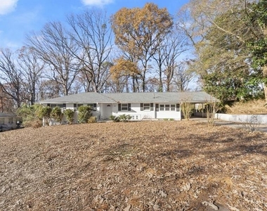 2352 Elmwood Circle Se - Photo Thumbnail 38