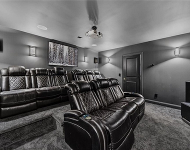 1812 Wellbourne Drive Ne - Photo Thumbnail 9