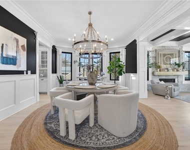 1812 Wellbourne Drive Ne - Photo Thumbnail 3