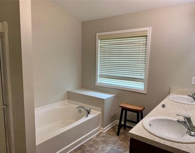 13 Burns View Court - Photo Thumbnail 13