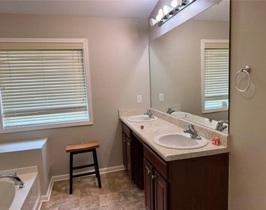 13 Burns View Court - Photo Thumbnail 15