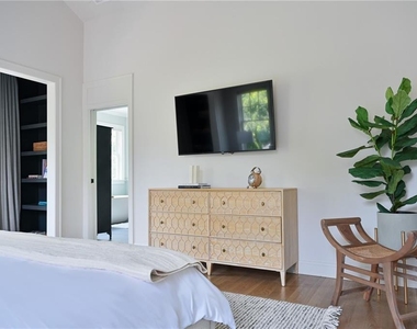 801 Adair Avenue Ne - Photo Thumbnail 33