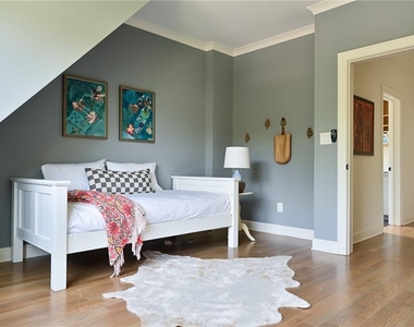 801 Adair Avenue Ne - Photo Thumbnail 30