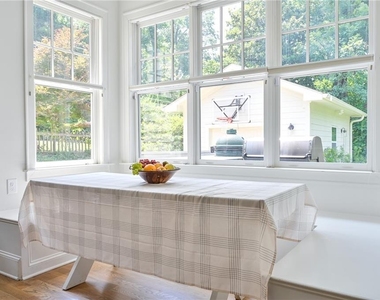 801 Adair Avenue Ne - Photo Thumbnail 24