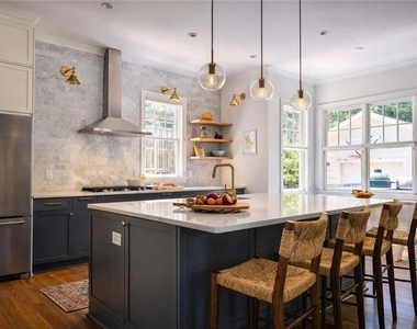 801 Adair Avenue Ne - Photo Thumbnail 48