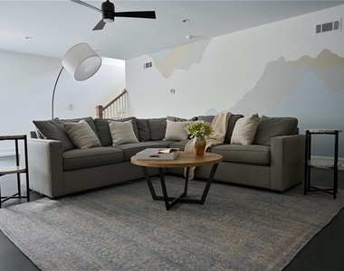 801 Adair Avenue Ne - Photo Thumbnail 26