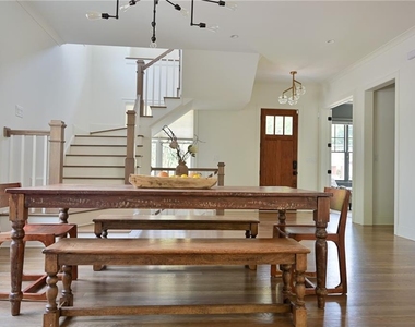 801 Adair Avenue Ne - Photo Thumbnail 11