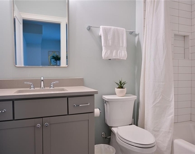 801 Adair Avenue Ne - Photo Thumbnail 46