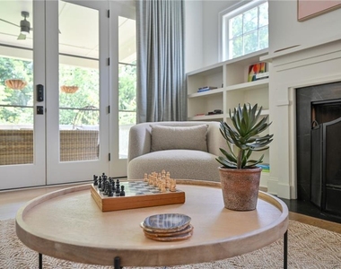 801 Adair Avenue Ne - Photo Thumbnail 15