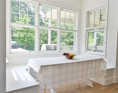 801 Adair Avenue Ne - Photo Thumbnail 23