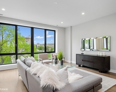 6242 S Greenwood Avenue - Photo Thumbnail 4