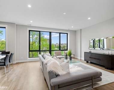 6242 S Greenwood Avenue - Photo Thumbnail 1
