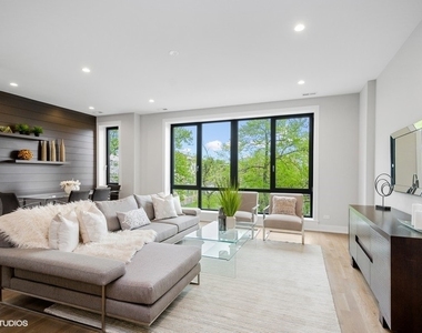 6242 S Greenwood Avenue - Photo Thumbnail 2
