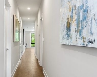 6242 S Greenwood Avenue - Photo Thumbnail 8