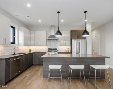 6242 S Greenwood Avenue - Photo Thumbnail 6