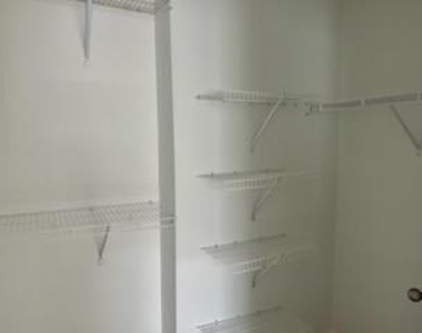 1451 Ben Park Way - Photo Thumbnail 8