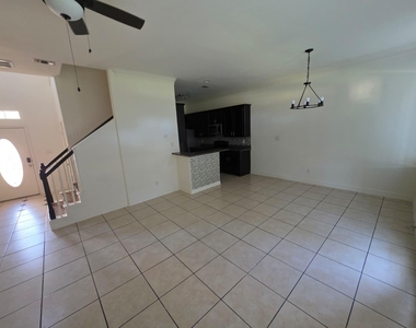 16020 Fountainview Drive - Photo Thumbnail 3