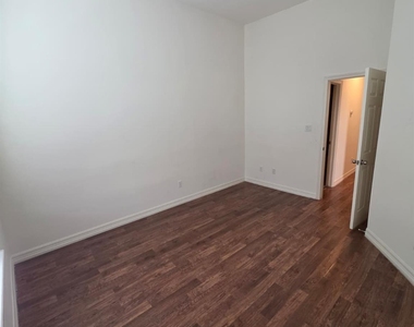 16020 Fountainview Drive - Photo Thumbnail 13