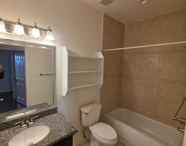 16020 Fountainview Drive - Photo Thumbnail 19