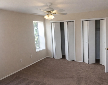 217 Church St - Photo Thumbnail 4