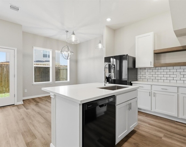 9912 Clark Canyon Lane - Photo Thumbnail 7