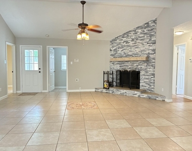 4211 Autumn Meadow Drive - Photo Thumbnail 7