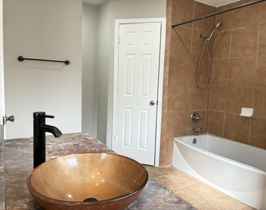 4211 Autumn Meadow Drive - Photo Thumbnail 15
