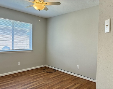 4211 Autumn Meadow Drive - Photo Thumbnail 18