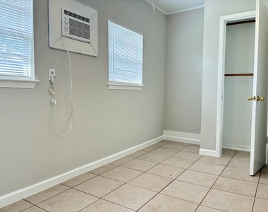 4211 Autumn Meadow Drive - Photo Thumbnail 9