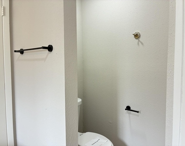 4211 Autumn Meadow Drive - Photo Thumbnail 13