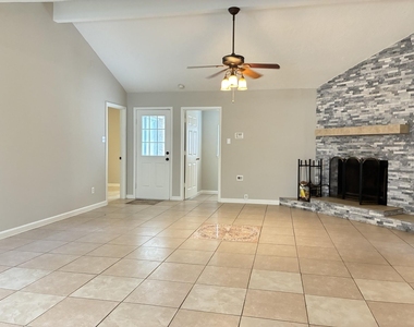 4211 Autumn Meadow Drive - Photo Thumbnail 8