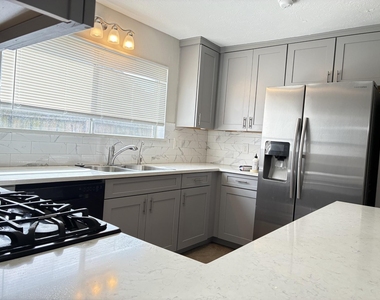 4211 Autumn Meadow Drive - Photo Thumbnail 5