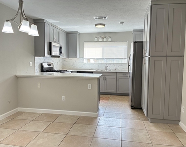 4211 Autumn Meadow Drive - Photo Thumbnail 4